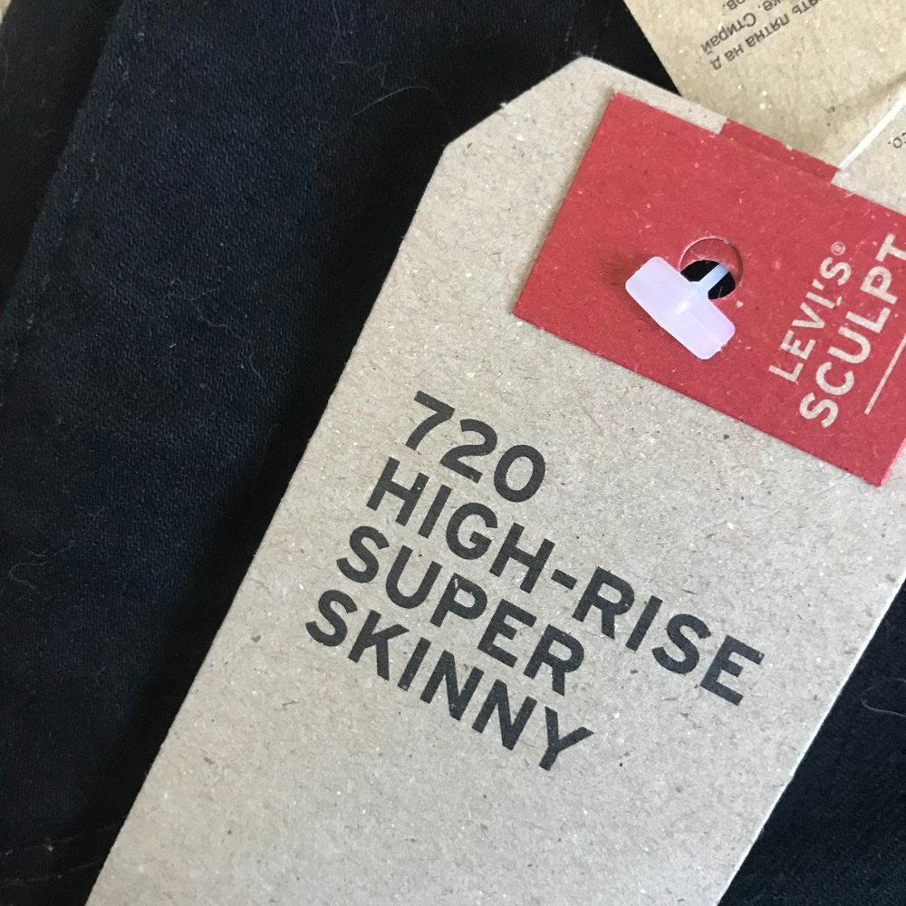 720 High rise super skinny black levi jeans